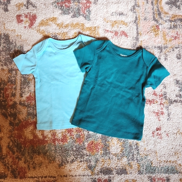 Hanes Other - HANES - Easy on T-Shirts - Size 18-24m
